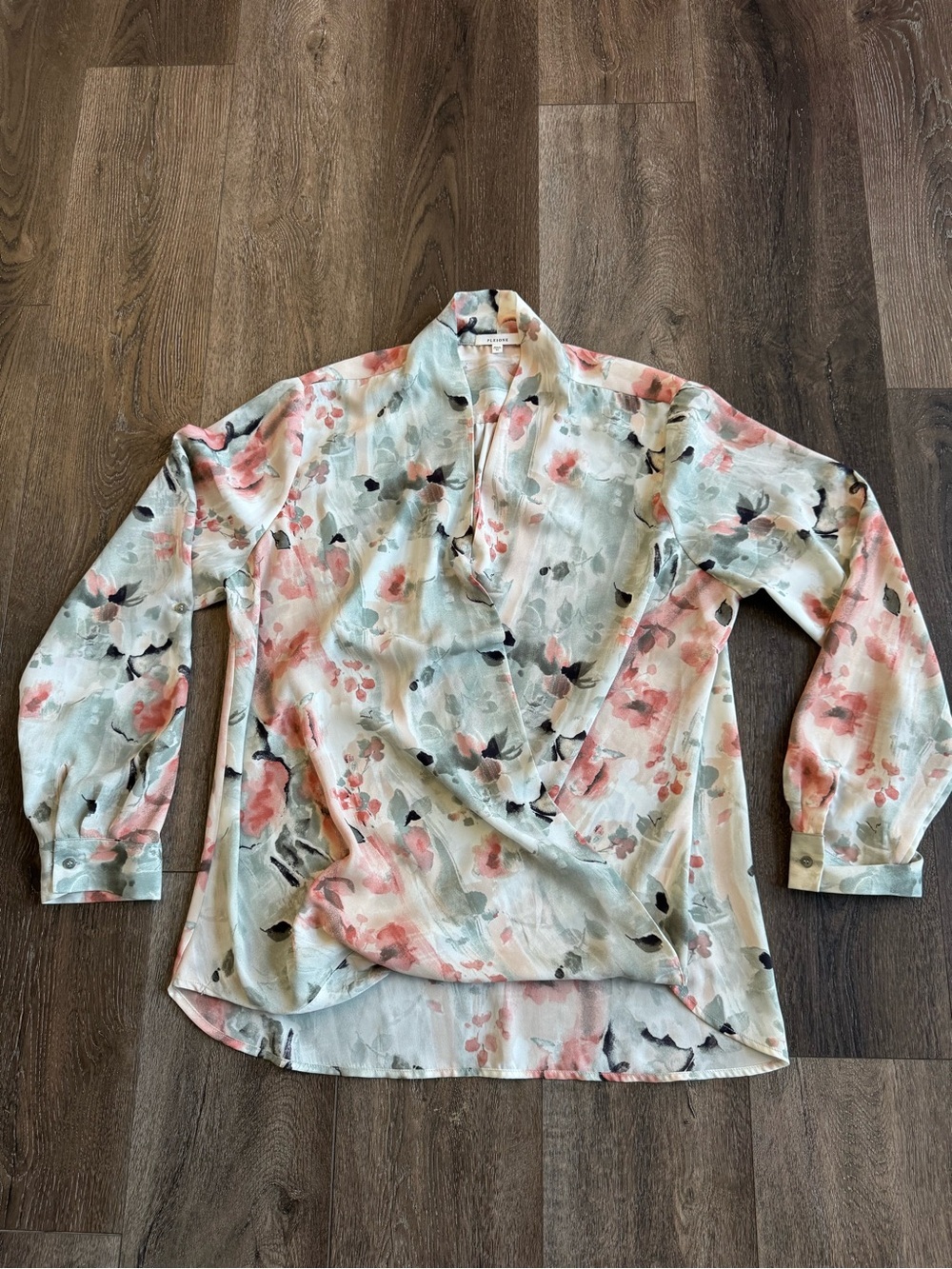 Pleione Watercolor Floral Top in Mint Green and Coral Accents Women’s Size XL